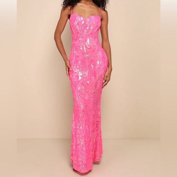 Lulus Dresses & Skirts - PINK LULUS GOWN, UNWORN WITH TAGS
